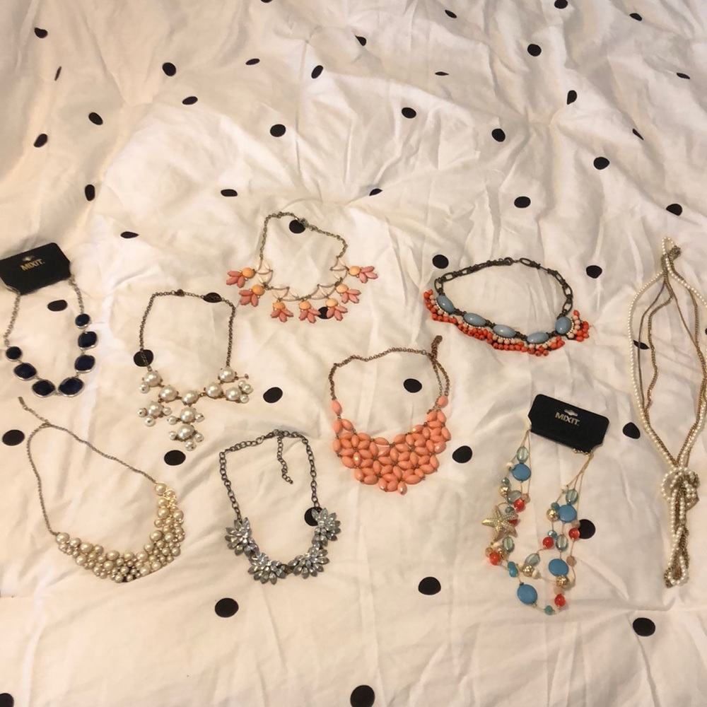 Bundle of cute statement necklaces!
